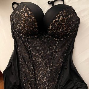 Victoria’s Secret padded push up bustier